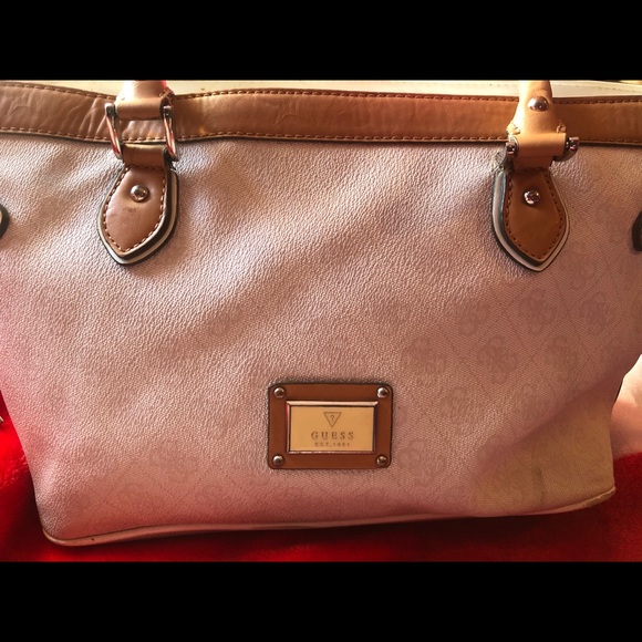 Guess purse - Picture 4 of 4